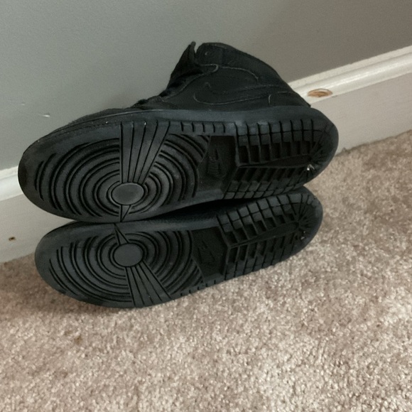 Nike Air Jordan Black Sneakers - Picture 4 of 7